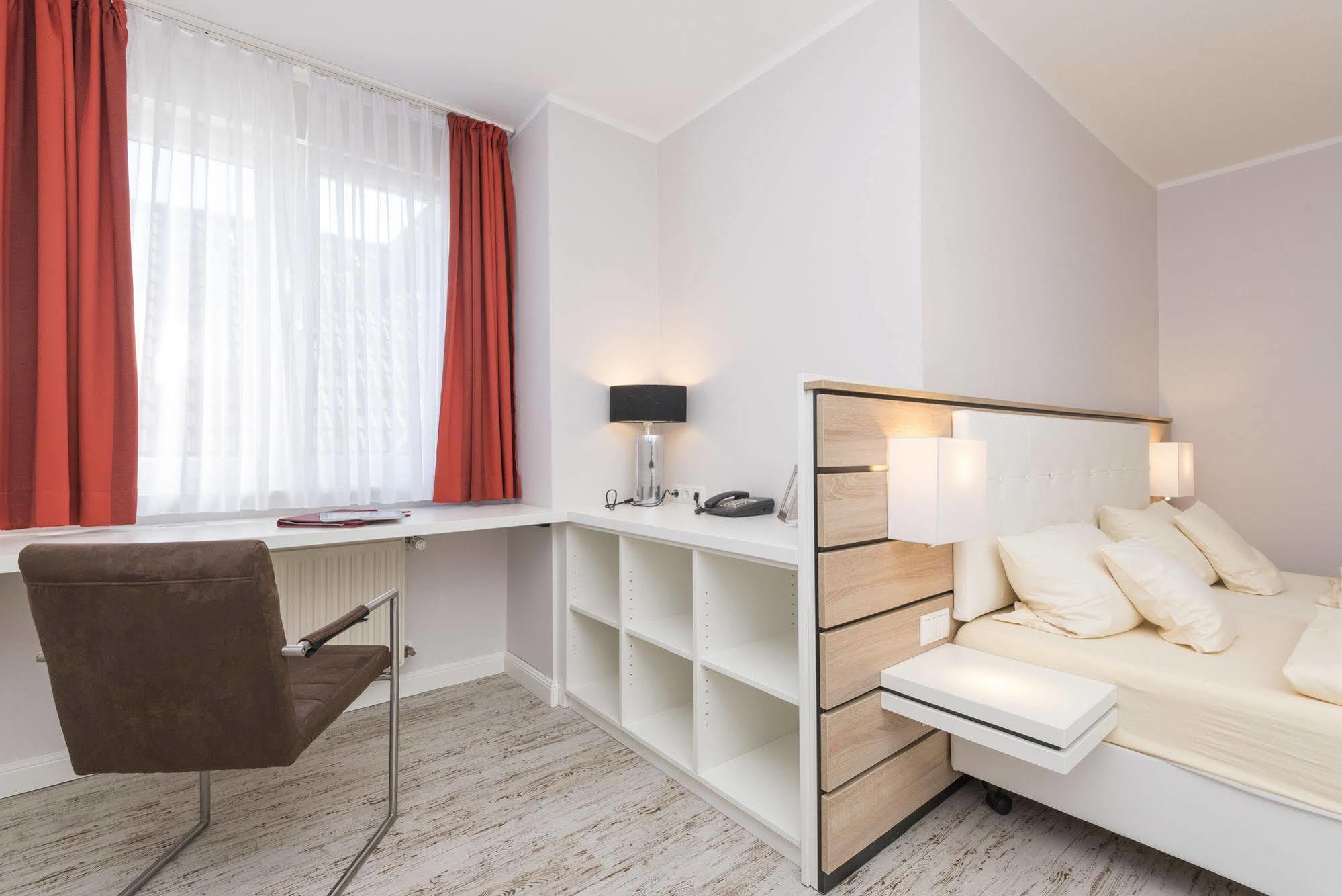 Hotel Tiek Superior Meppen Bagian luar foto